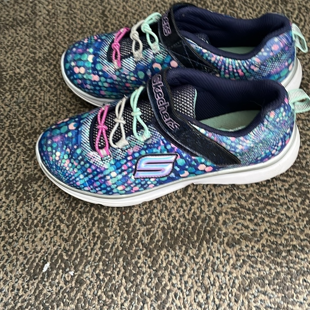 Girls Skechers Sport Sneakers - Size 3 -Velcro Athletic Shoes with Elastic Laces - Picture 3 of 8